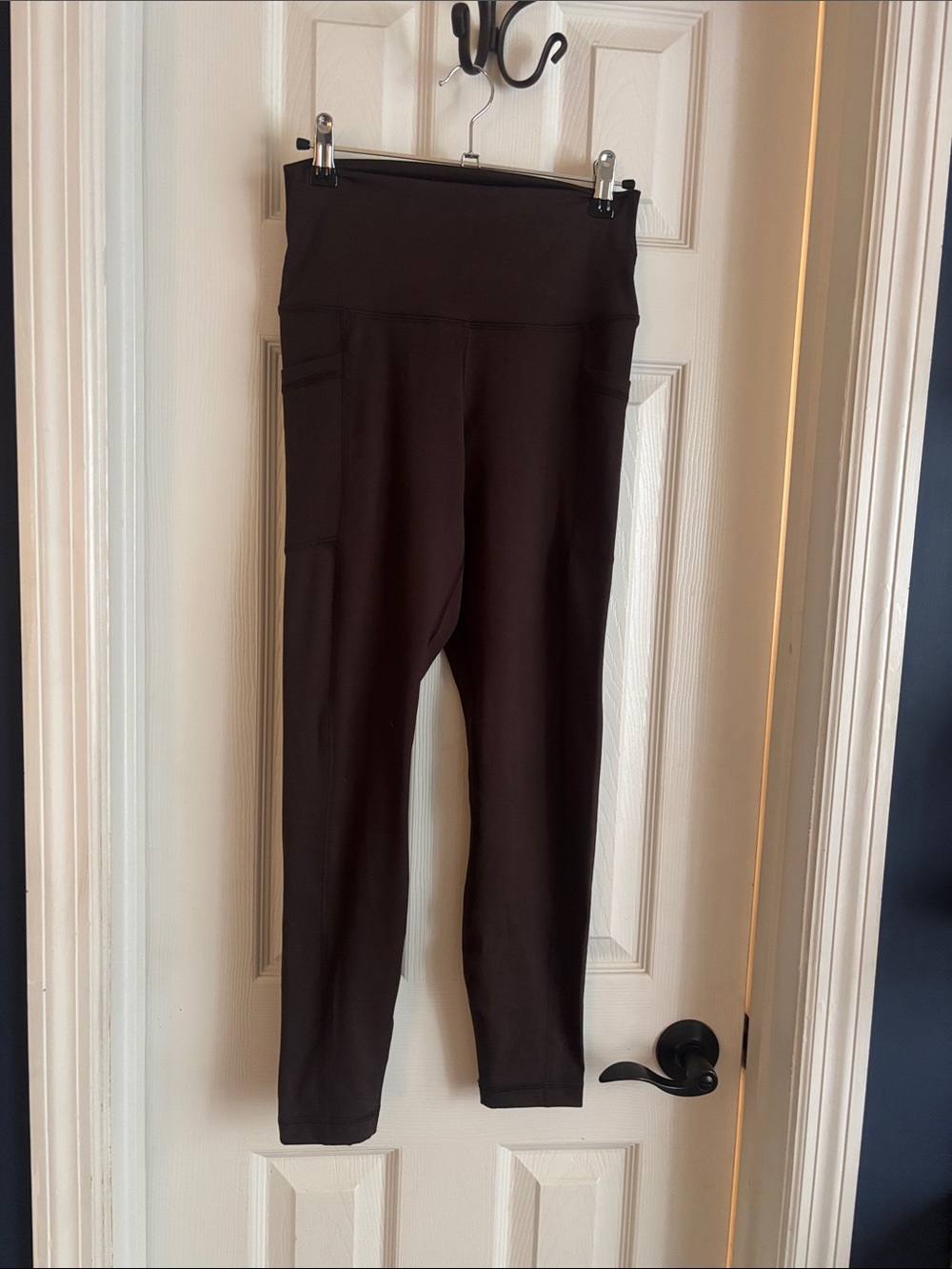 High-Waist Women's Leggings - Dark Brown